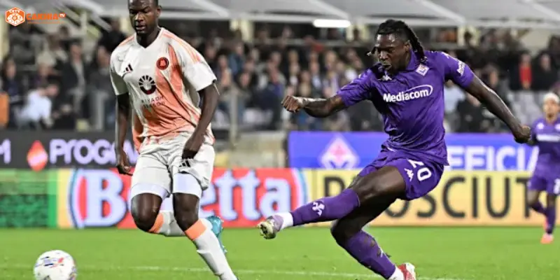 Mikel Oyarzabal và Fiorentina trong trận Roma vs Fiorentina